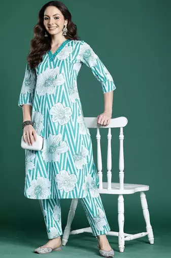 Women Floral Printed Regular Pure Cotton Kurta with Trousers