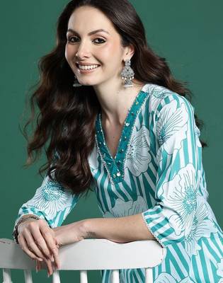 Women Floral Printed Regular Pure Cotton Kurta with Trousers 6