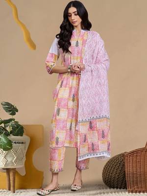 Women Printed Regular Pure Cotton Kurta with Trousers & With Dupatta 6