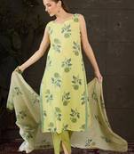 Women Floral Printed Regular Pure Cotton Kurta with Trousers & With Dupatta