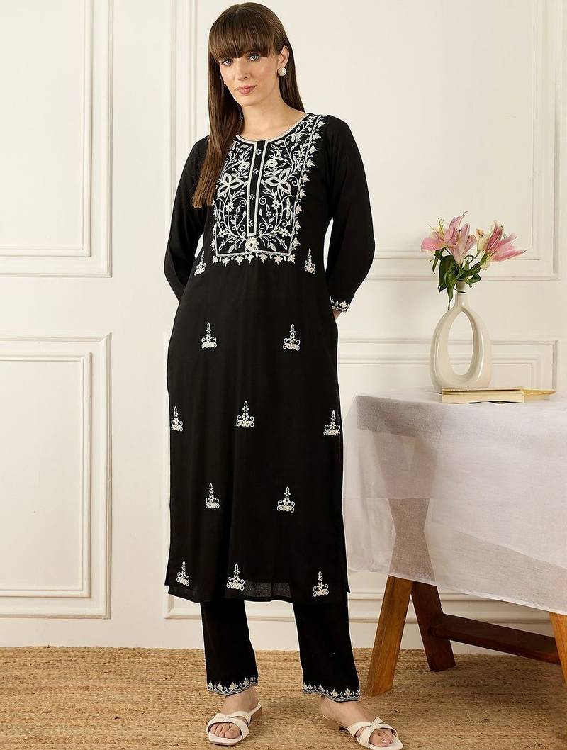 Floral Yoke Design Thread Work Pure Cotton Kurta With Palazzos