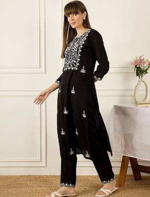 Floral Yoke Design Thread Work Pure Cotton Kurta With Palazzos 3