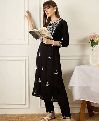 Floral Yoke Design Thread Work Pure Cotton Kurta With Palazzos 5
