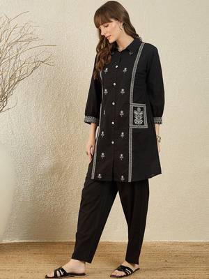 Women Ethnic Motifs Embroidered Regular Thread Work Pure Cotton Kurta with Trousers 1