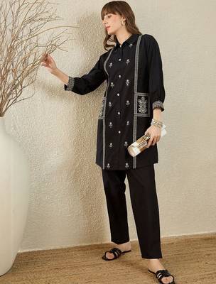 Women Ethnic Motifs Embroidered Regular Thread Work Pure Cotton Kurta with Trousers 3