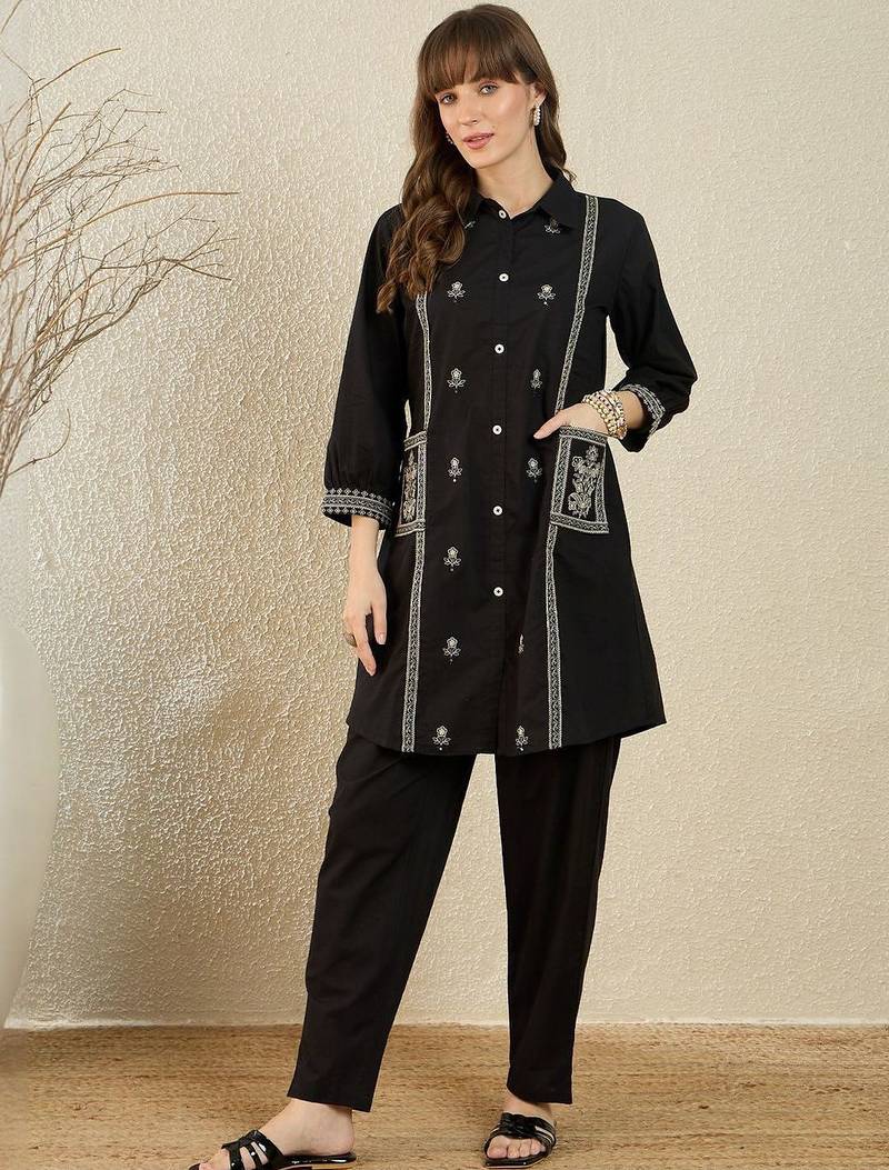 Women Ethnic Motifs Embroidered Regular Thread Work Pure Cotton Kurta with Trousers