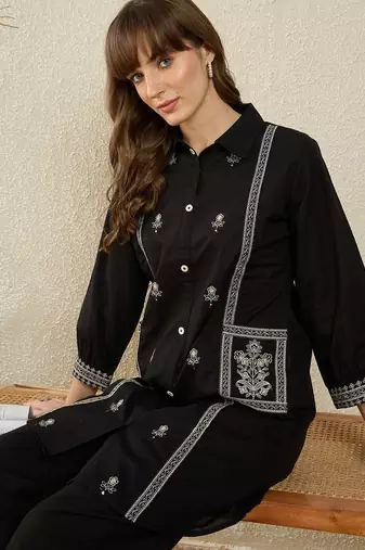 Women Ethnic Motifs Embroidered Regular Thread Work Pure Cotton Kurta with Trousers