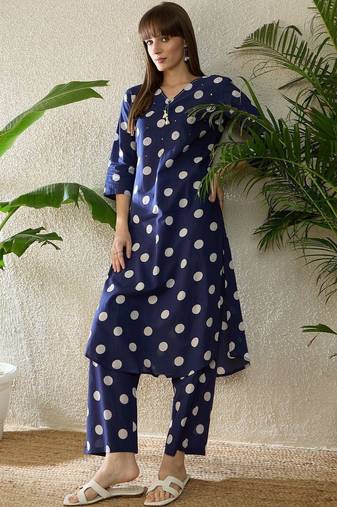 Women Printed Regular Thread Work  Cotton Kurta with Palazzos