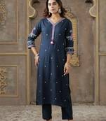 Ethnic Motifs Embroidered V-Neck Thread Work Kurta With Trousers