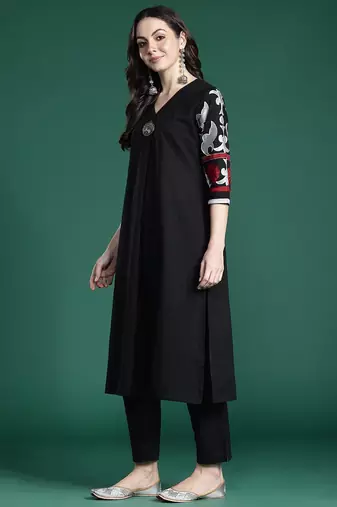 Floral Embroidered Pure Cotton Kurta with Trousers