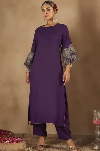 Women Floral Embroidered Regular Kurta with Trousers