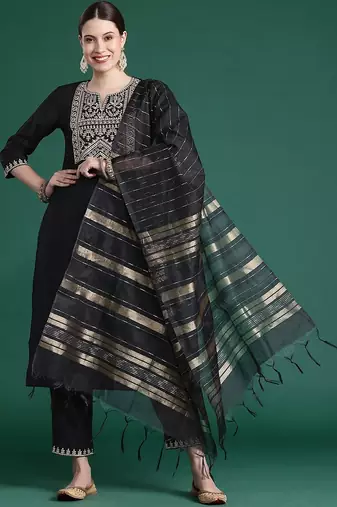 Women Ethnic Motifs Embroidered Regular Thread Work Liva Kurta with Trousers & With Dupatta