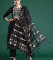 Women Ethnic Motifs Embroidered Regular Thread Work Liva Kurta with Trousers & With Dupatta
