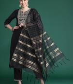 Women Ethnic Motifs Embroidered Regular Thread Work Liva Kurta with Trousers & With Dupatta