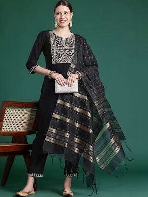 Women Ethnic Motifs Embroidered Regular Thread Work Liva Kurta with Trousers & With Dupatta 2