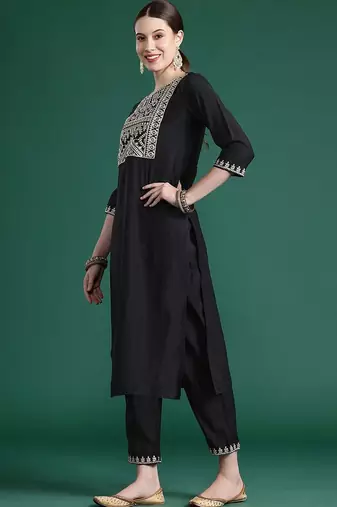 Women Ethnic Motifs Embroidered Regular Thread Work Liva Kurta with Trousers & With Dupatta