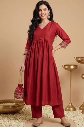 Women Ethnic Motifs Embroidered Regular Liva Kurta with Trousers