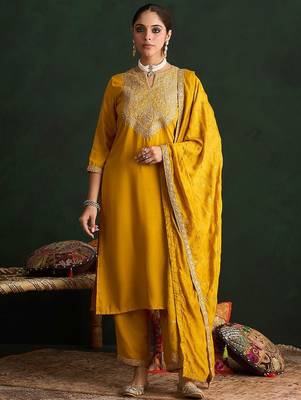 Women Paisley Embroidered Regular Kurta with Trousers & With Dupatta 2