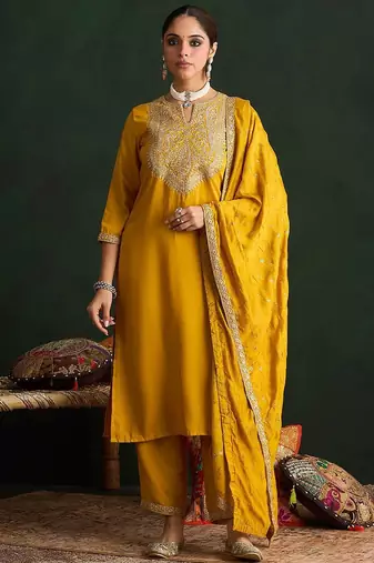 Women Paisley Embroidered Regular Kurta with Trousers & With Dupatta