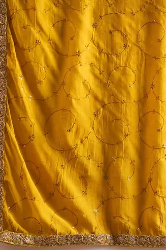 Women Paisley Embroidered Regular Kurta with Trousers & With Dupatta