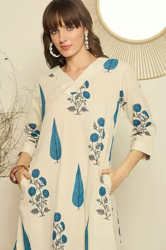 Women Floral Printed Regular Thread Work Kurta with Palazzos