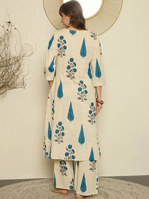 Women Floral Printed Regular Thread Work Kurta with Palazzos 4