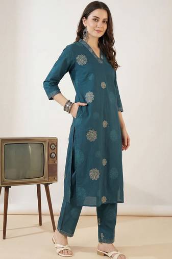 Women Floral Printed Regular Thread Work Pure Cotton Kurta with Trousers