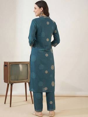 Women Floral Printed Regular Thread Work Pure Cotton Kurta with Trousers 4