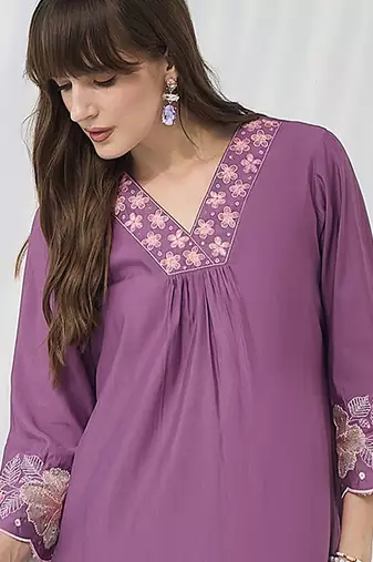 Floral Embroidered Thread Work Straight Kurta With Trousers
