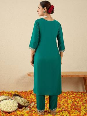 Women Ethnic Motifs Embroidered V-Neck Regular Sequinned Kurta with Trousers 5