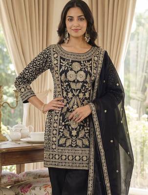 Women Floral Embroidered Panelled Sequinned Kurta with Trousers & With Dupatta 2