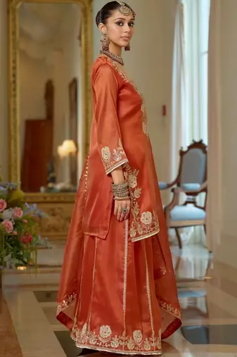 Women Ethnic Motifs Embroidered Regular Thread Work Kurta with Sharara & With Dupatta