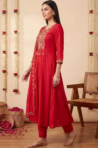 Women Ethnic Motifs Embroidered Empire Thread Work Kurta with Trousers & With Dupatta