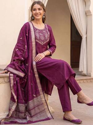 Women Paisley Embroidered Regular Kurta with Trousers & With Dupatta 1