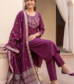 Women Paisley Embroidered Regular Kurta with Trousers & With Dupatta