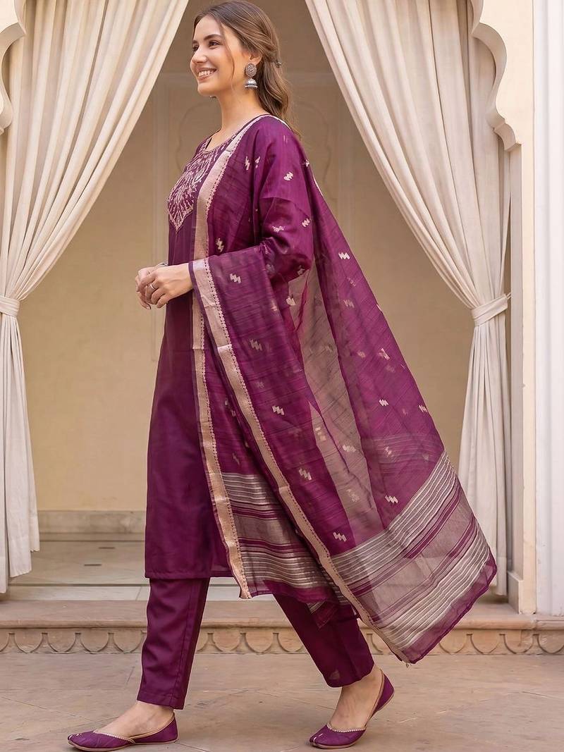 Women Paisley Embroidered Regular Kurta with Trousers & With Dupatta
