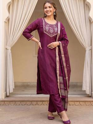Women Paisley Embroidered Regular Kurta with Trousers & With Dupatta 6