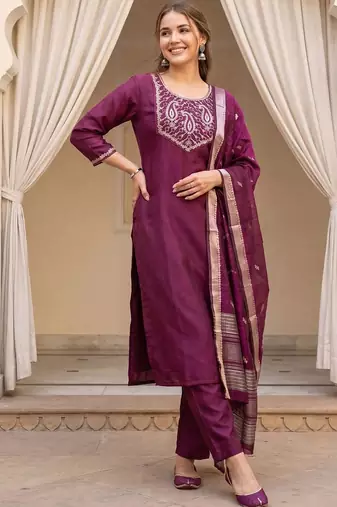 Women Paisley Embroidered Regular Kurta with Trousers & With Dupatta