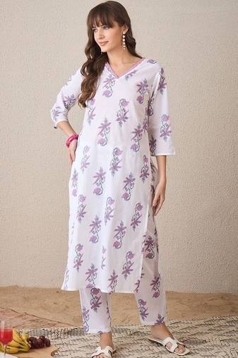 Women Floral Printed Regular Pure Cotton Kurta with Trousers
