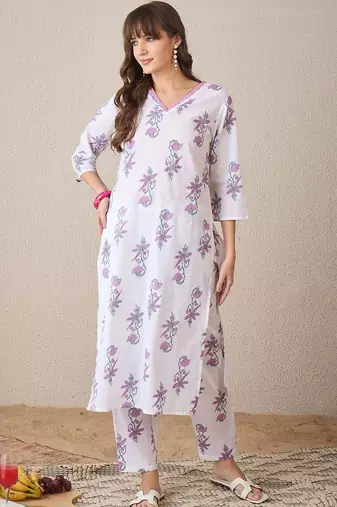 Women Floral Printed Regular Pure Cotton Kurta with Trousers