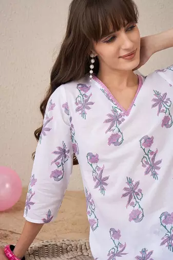 Women Floral Printed Regular Pure Cotton Kurta with Trousers