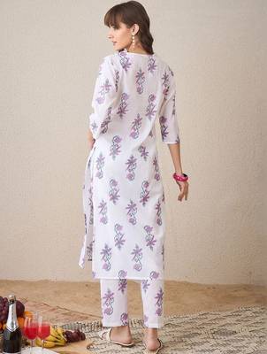 Women Floral Printed Regular Pure Cotton Kurta with Trousers 4