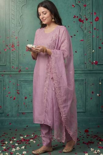 Women Ethnic Motifs Embroidered Regular Thread Work Kurta with Trousers & With Dupatta