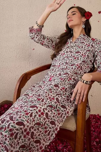 Women Floral Printed Regular Pure Cotton Kurta with Trousers