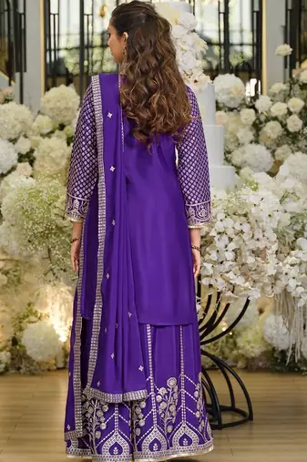 Women Ethnic Motifs Printed Regular Thread Work Kurta with Sharara & With Dupatta
