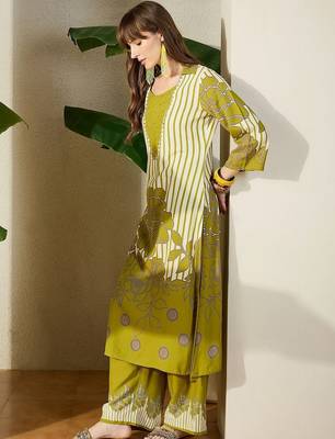 Women Floral Printed Regular Beads and Stones Kurta with Palazzos 1
