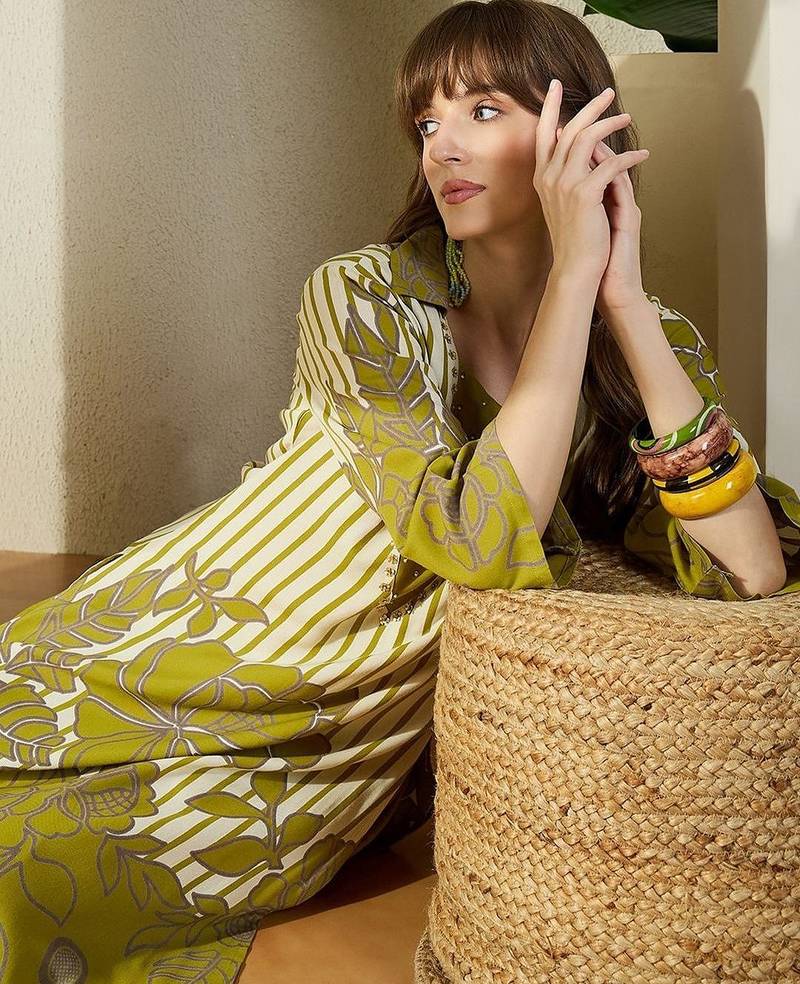 Women Floral Printed Regular Beads and Stones Kurta with Palazzos