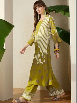 Women Floral Printed Regular Beads and Stones Kurta with Palazzos 6