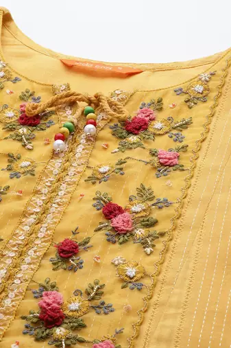 Floral Embroidered Regular Thread Work Pure Cotton Kurta With Trousers & Dupatta
