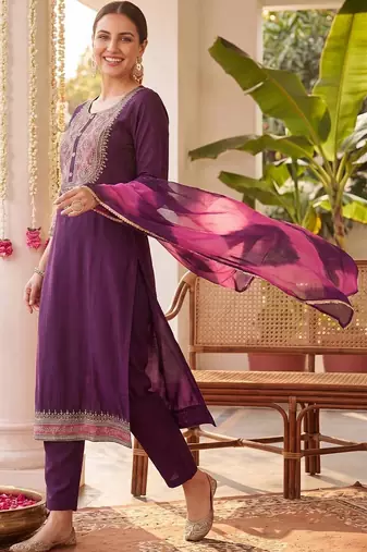 Women Ethnic Motifs Embroidered Regular Thread Work Kurta with Trousers & With Dupatta